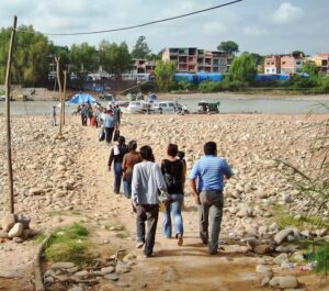 METROS UNEN AGUAS BLANCAS (PRIMER PLANO) DE BOLIVIA